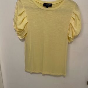 Yellow top by Laundry size XS